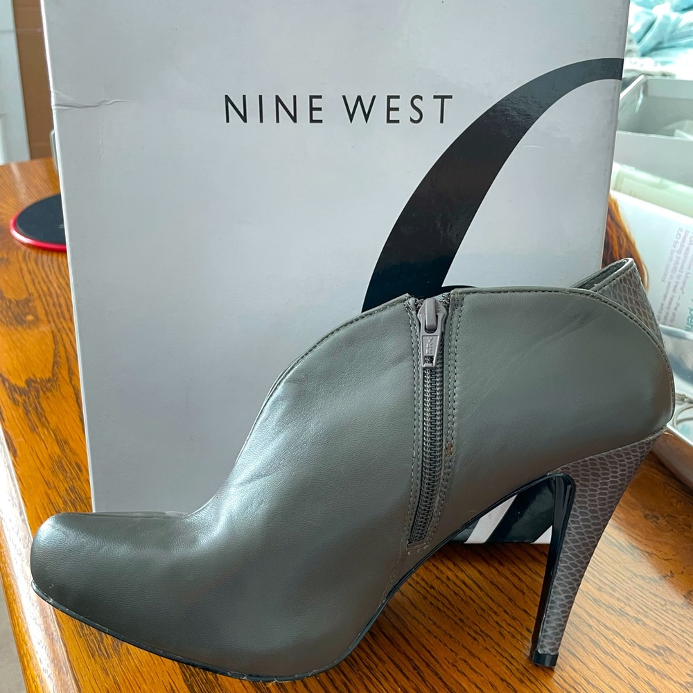 Nine West Gray Riseo Leather Booties with Side Zipper and Animal print details